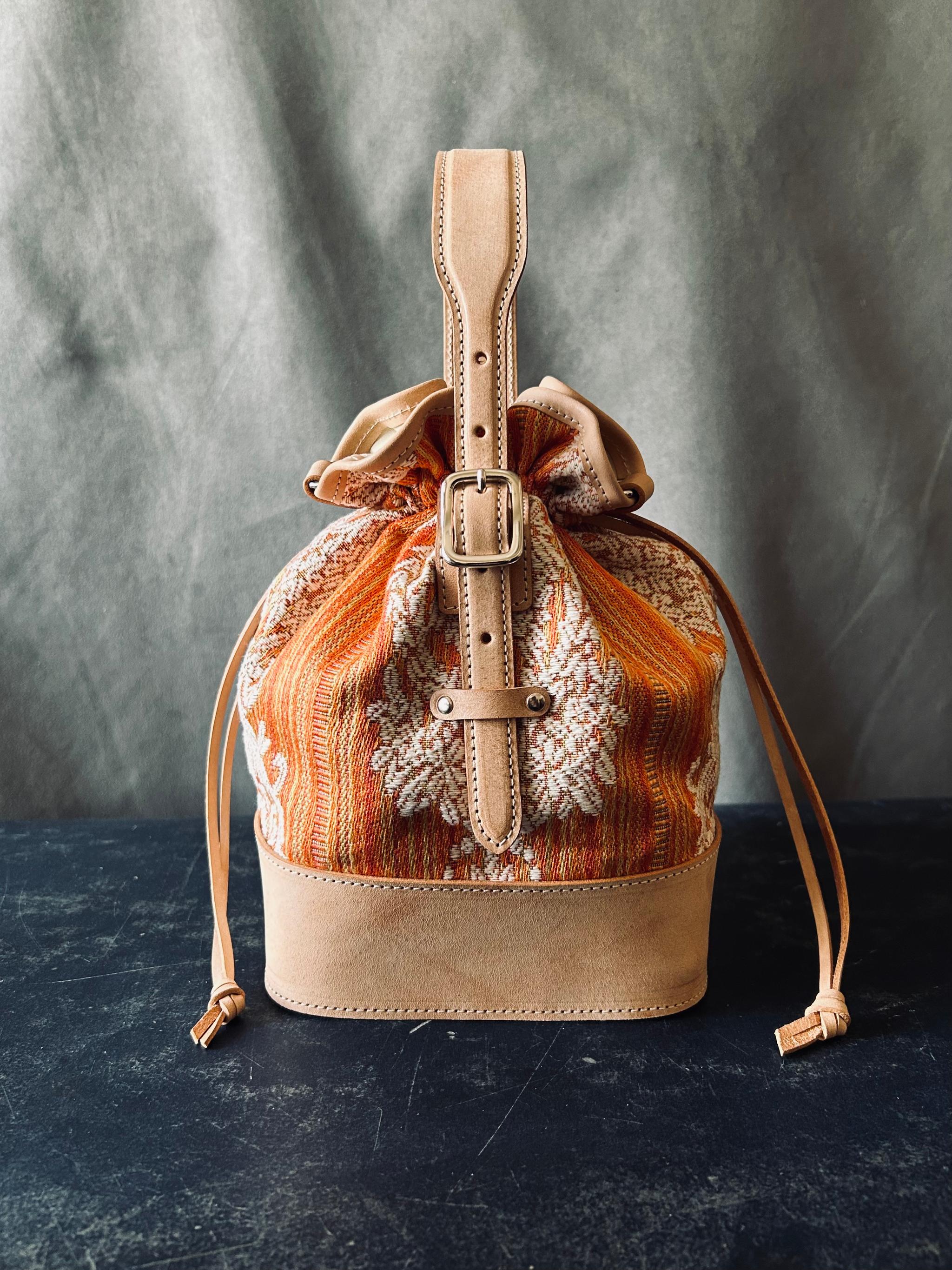 kinchaku bag（刺繍生地×アラスカレザー）