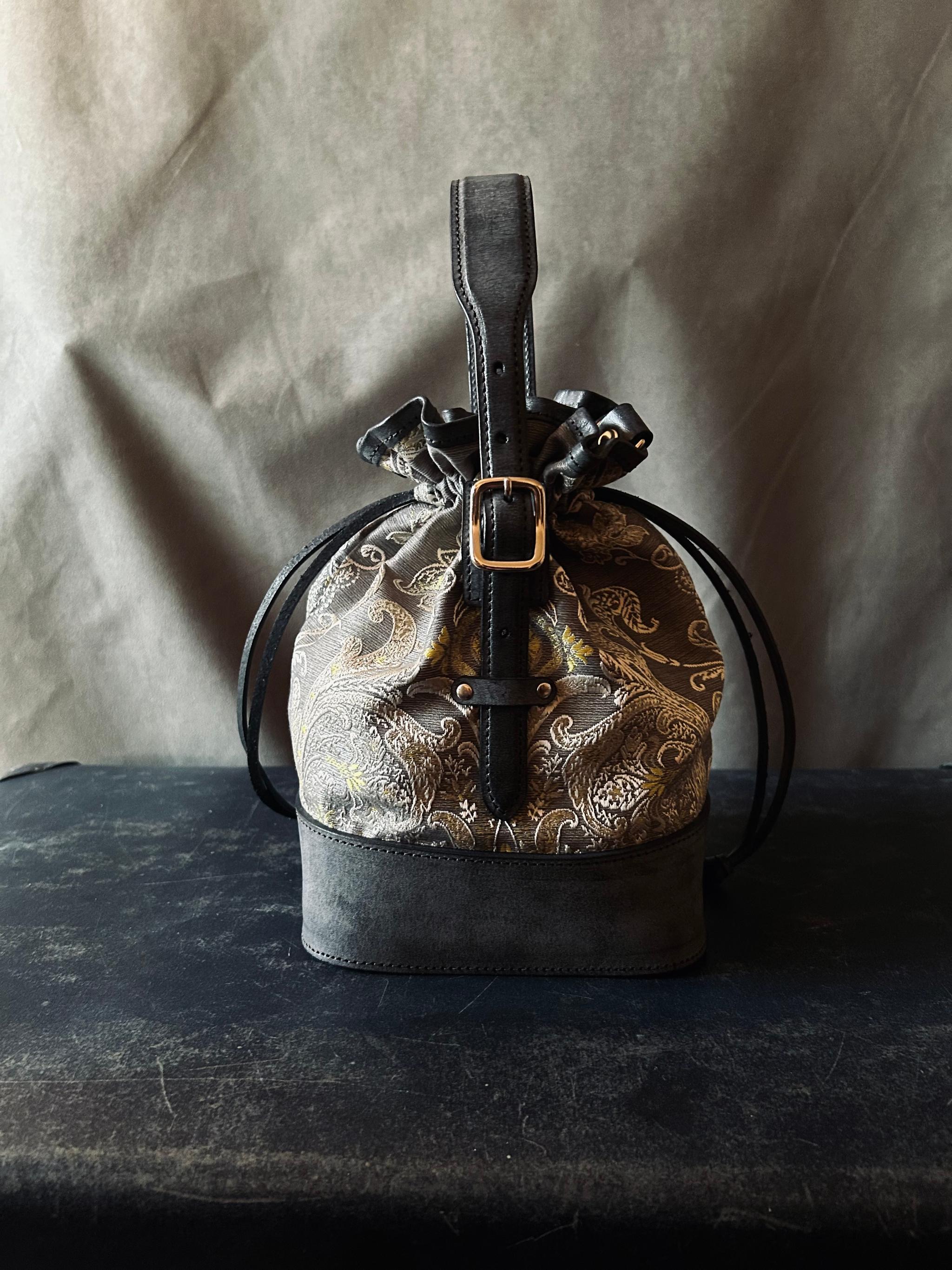 kinchaku bag （刺繍生地×ロロマレザー）