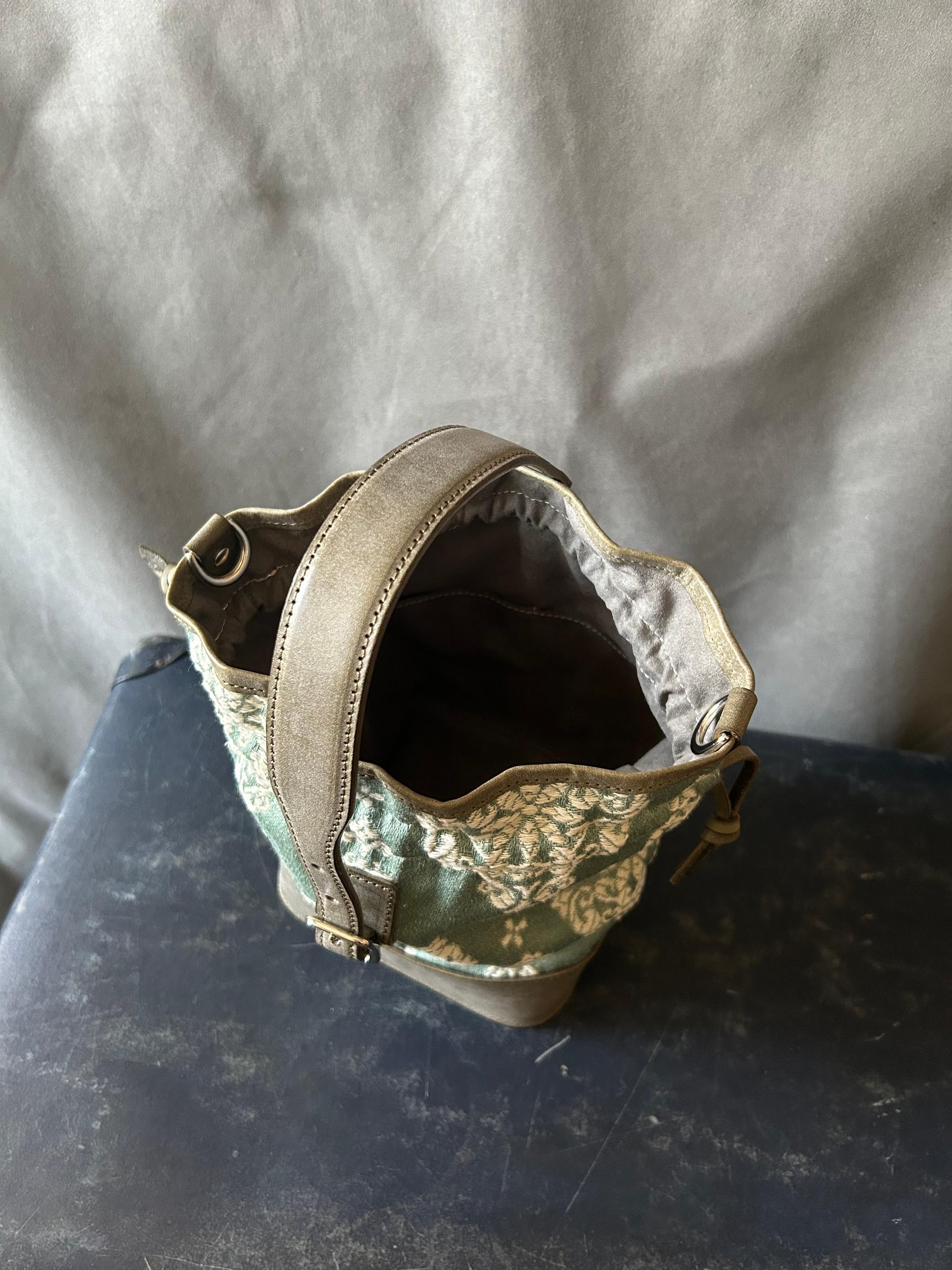 kinchaku bag (刺繍生地×ロロマレザー) | 10枚目