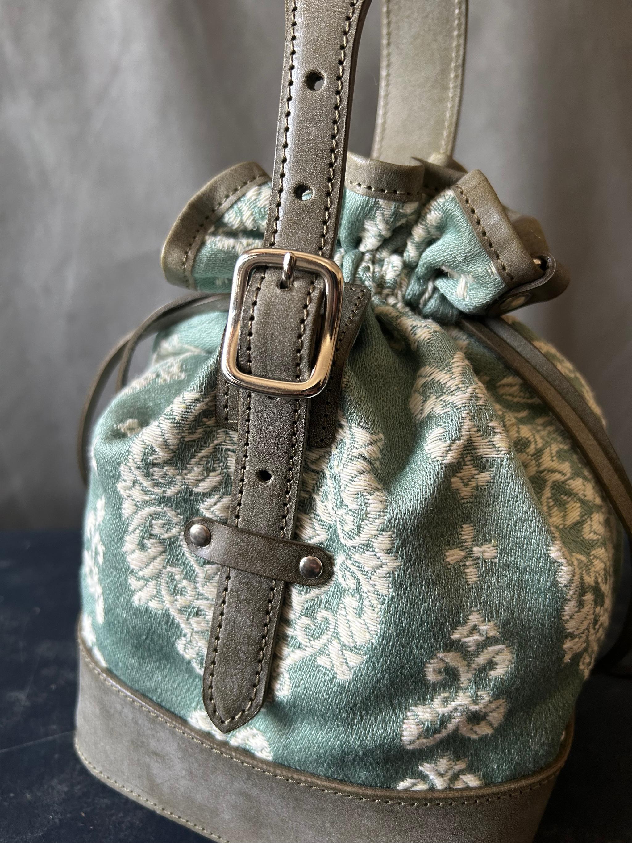 kinchaku bag (刺繍生地×ロロマレザー) | 3枚目