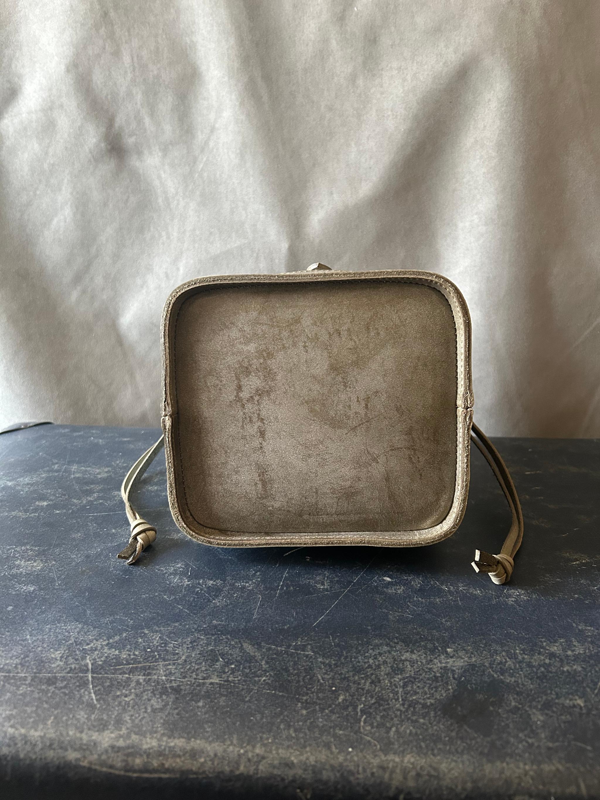 kinchaku bag (刺繍生地×ロロマレザー) | 7枚目